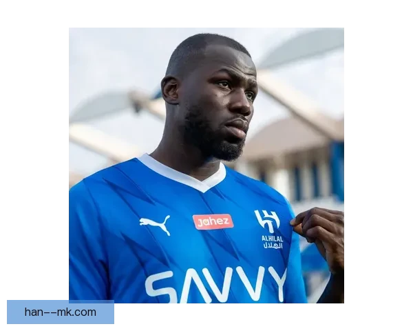 博诺正式告别塞维利亚转会利雅得新月开启新篇章